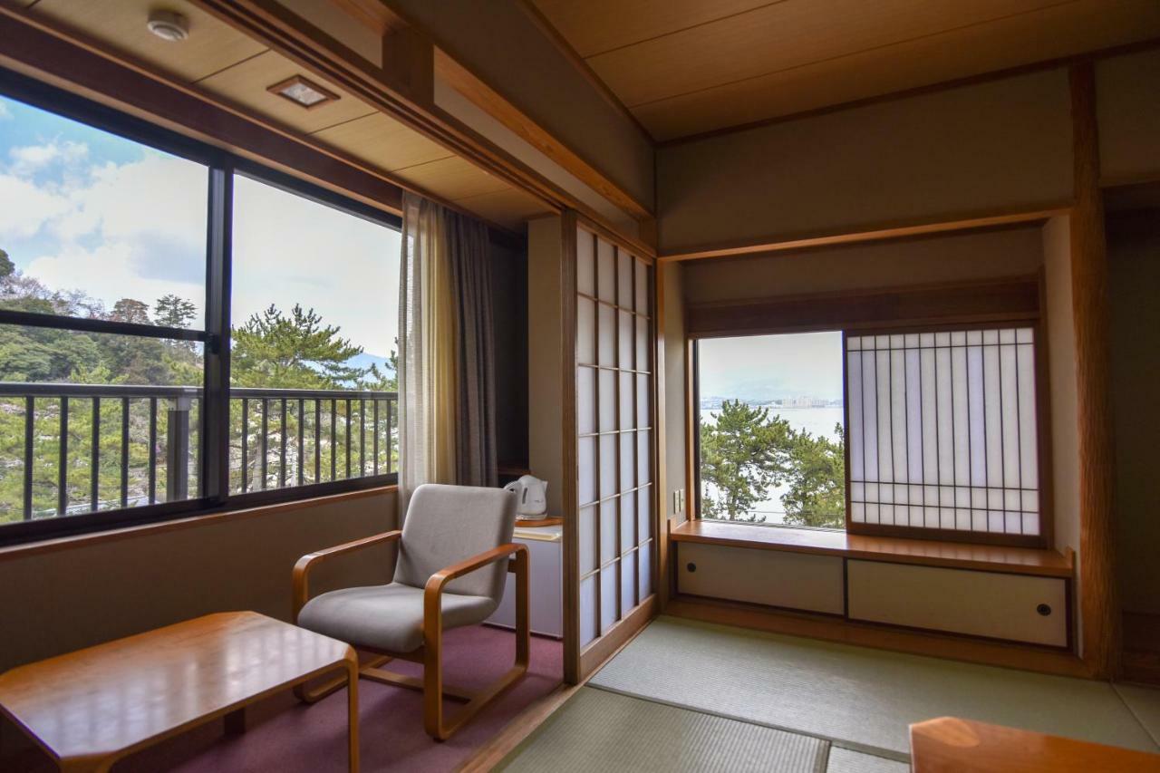 Hotel Miyajima Morinoyado Hatsukaichi Esterno foto